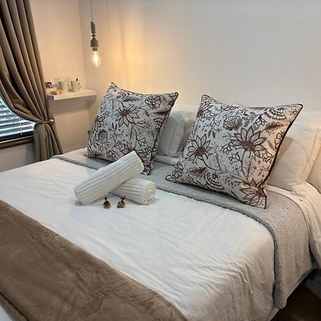 Luxury Upmarket Guesthouse 20 On 4Th روستنبرج المظهر الخارجي الصورة