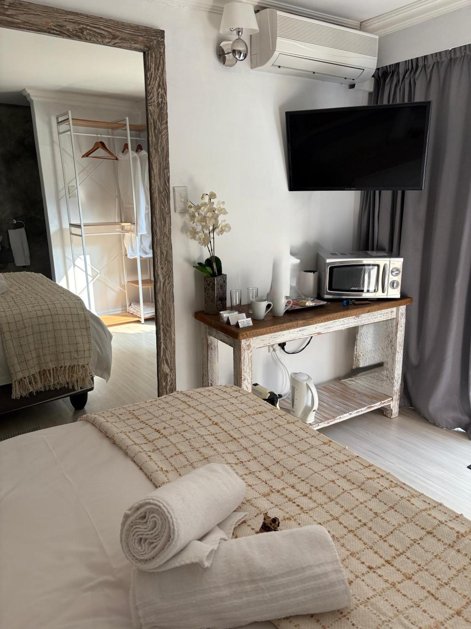 Luxury Upmarket Guesthouse 20 On 4Th روستنبرج المظهر الخارجي الصورة